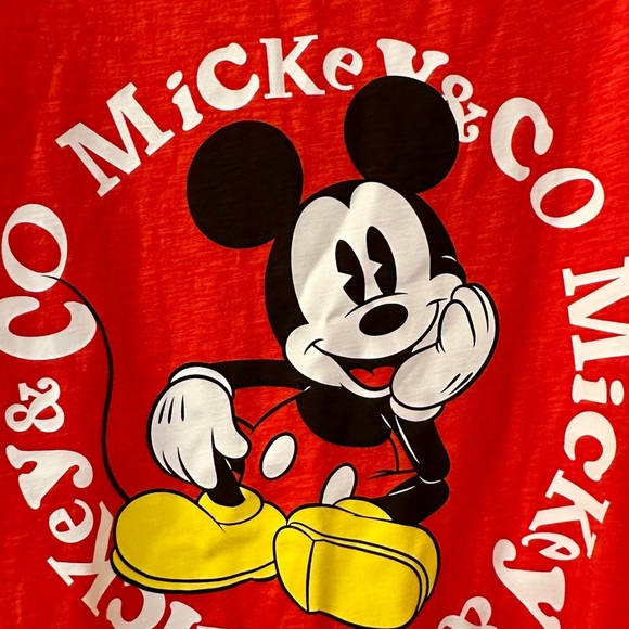 Boys Disney Red Mickey Mouse T-Shirt - NWT - Picture 3 of 6